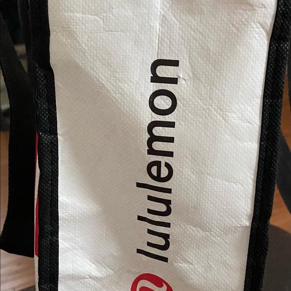 Lululemon surprise in a bag - Picture 2 of 2